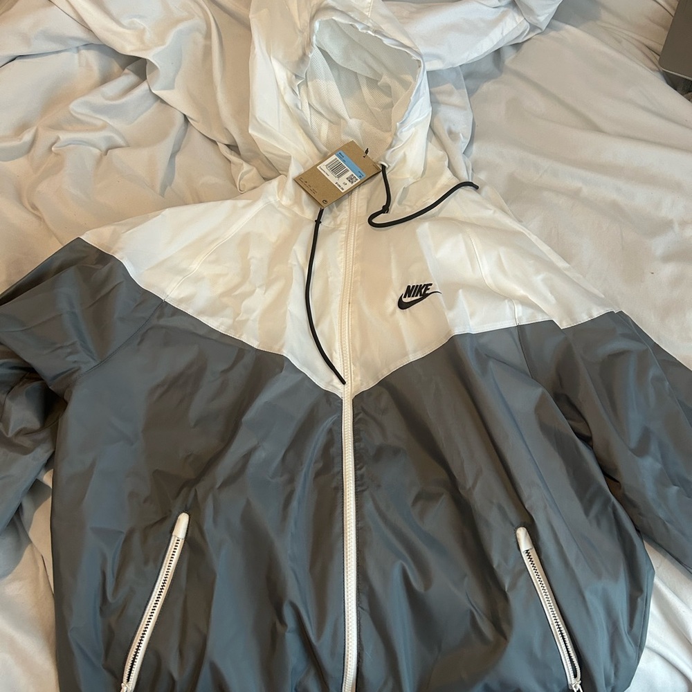 Nike White Hooded Jacket